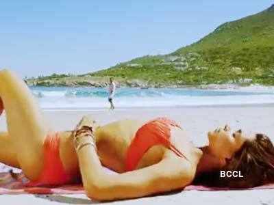 Deepika Padukone Bikini In Cocktail Images