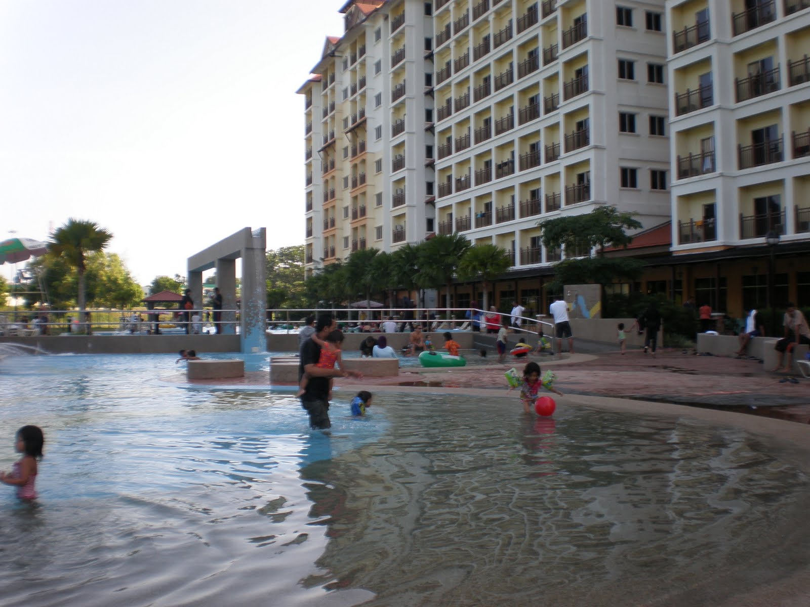 Suria Apartment Bukit Merah Laketown Resort