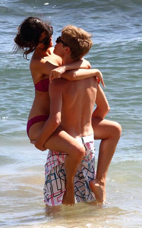 Justin Bieber And Selena Gomez Hot Pictures