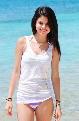 Selena Gomez Hot Pictures She