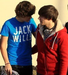 Louis Tomlinson And Harry Styles Bromance